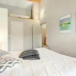 Stylish With Large Pool And Stunning Views