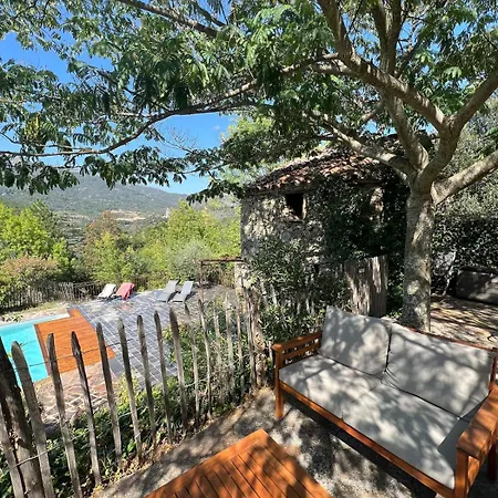 Villa Stylish With Large Pool And Stunning Views