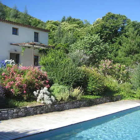 Villa Stylish With Large Pool And Stunning Views