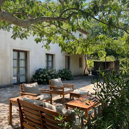 Stylish With Large Pool And Stunning Views Villa *