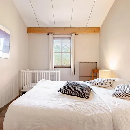 Villa Stylish With Large Pool And Stunning Views Olargues