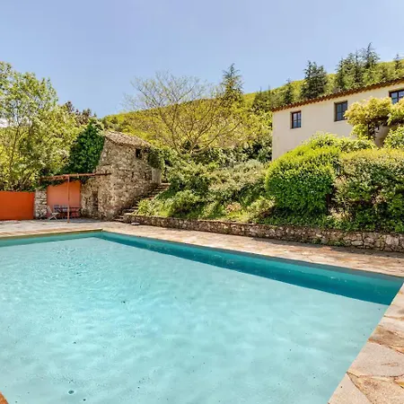 Stylish With Large Pool And Stunning Views Villa