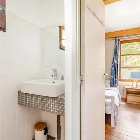 Stylish With Large Pool And Stunning Views Villa